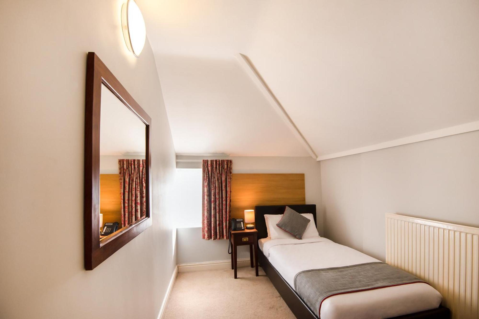 Oyo The Regency, Clifton Bristol Hotel Eksteriør billede