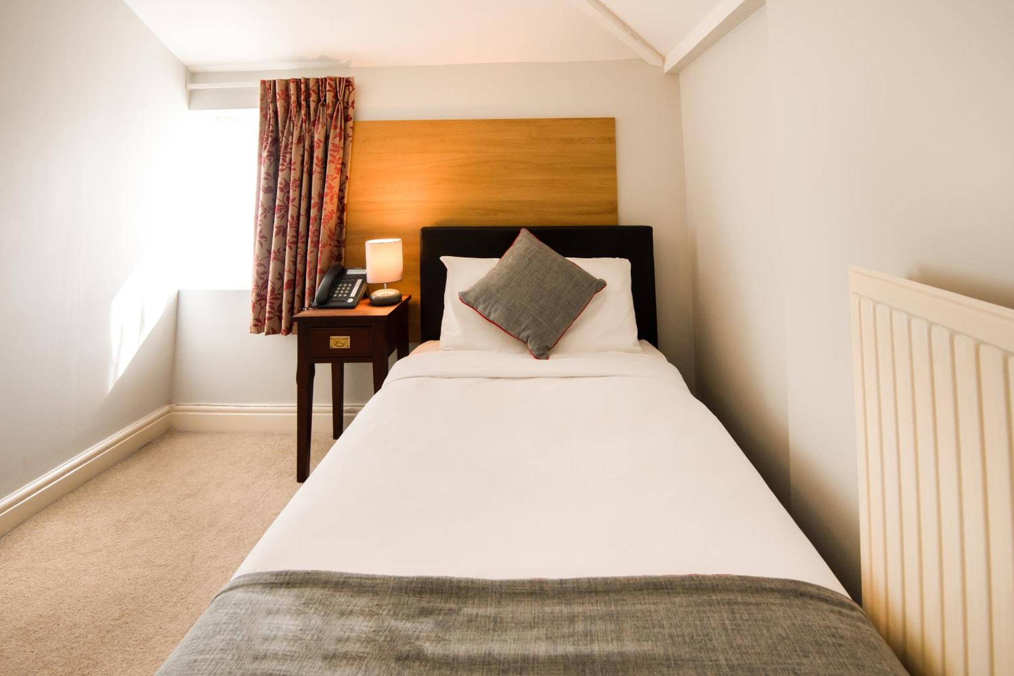 Oyo The Regency, Clifton Bristol Hotel Eksteriør billede
