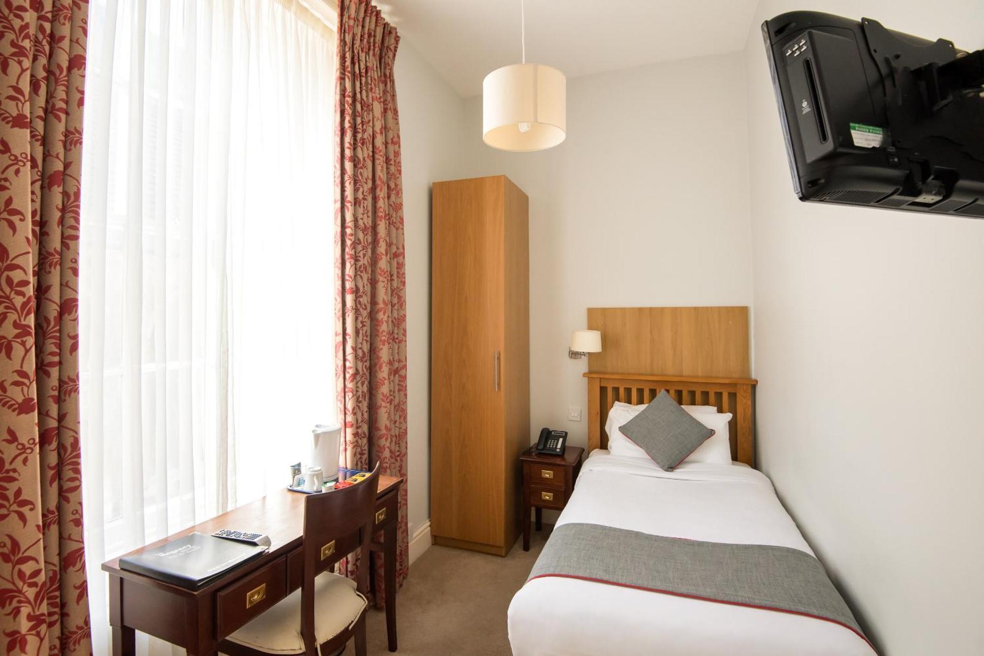 Oyo The Regency, Clifton Bristol Hotel Eksteriør billede