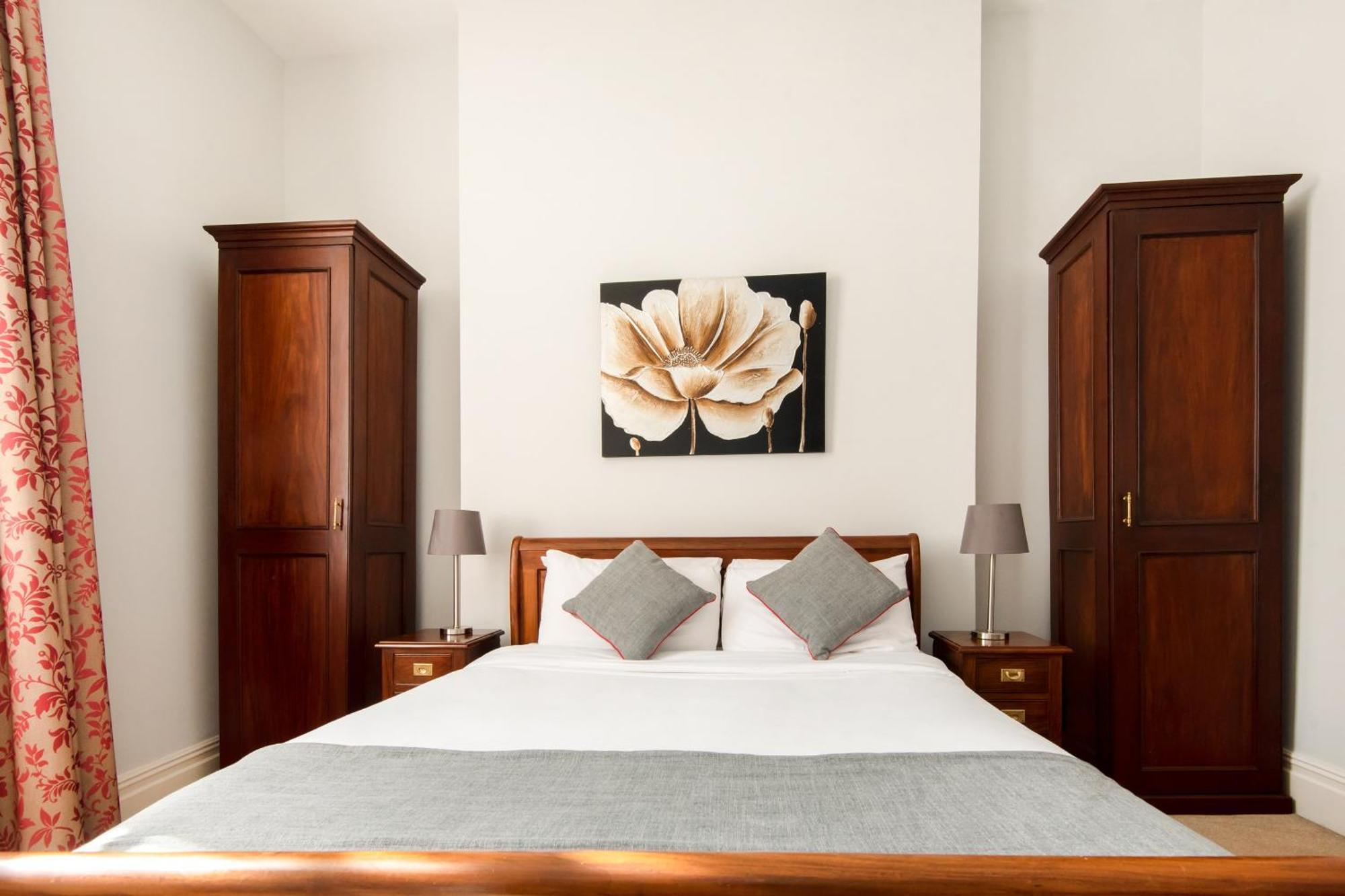 Oyo The Regency, Clifton Bristol Hotel Eksteriør billede