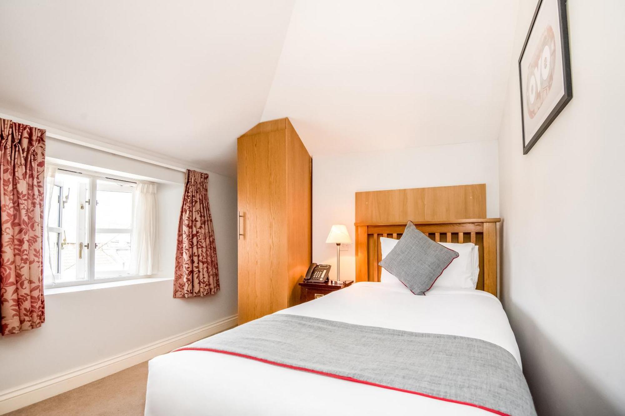 Oyo The Regency, Clifton Bristol Hotel Eksteriør billede