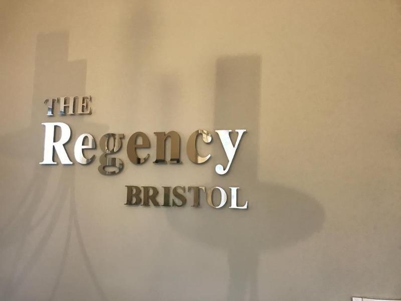 Oyo The Regency, Clifton Bristol Hotel Eksteriør billede